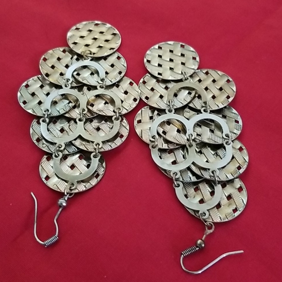 Antique Goldtone Disc Earrings - Picture 2 of 4